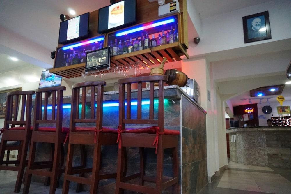 Hotel Restaurant Hamilton بوكا شيكا المظهر الخارجي الصورة