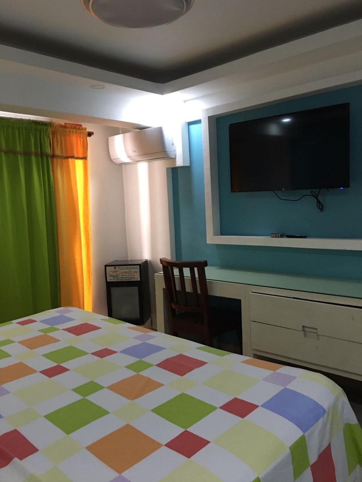Hotel Restaurant Hamilton بوكا شيكا المظهر الخارجي الصورة