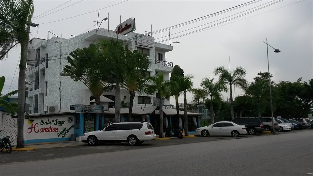 Hotel Restaurant Hamilton بوكا شيكا المظهر الخارجي الصورة